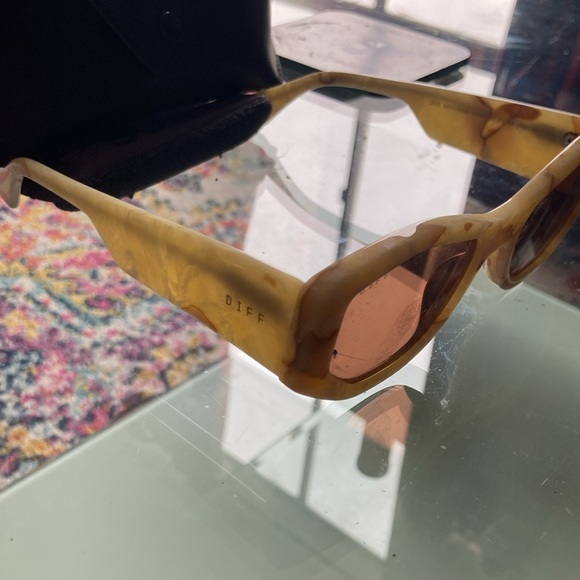 Diff Retro Sunglasses new - Picture 2 of 4